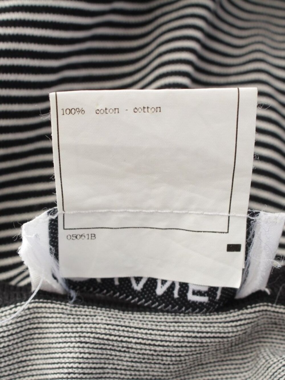 Chanel 97c Cotton CC Logo Border Short Sleeve T-Shirt White Black 42 - Picture 9 of 10